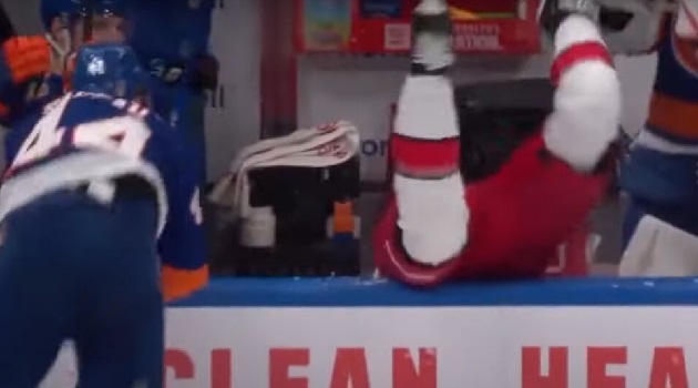  VIDEO: Martin Nečas na střídačce NY Islanders